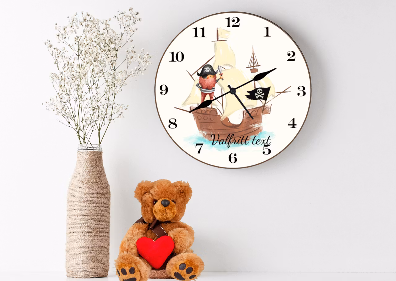 Väggklocka "Pirat"