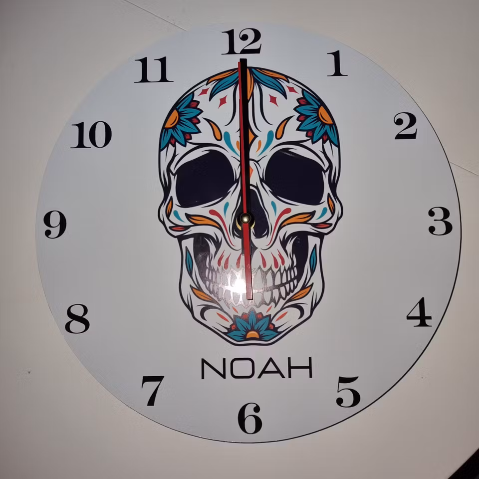 Cool - väggklocka till tonårigs rum