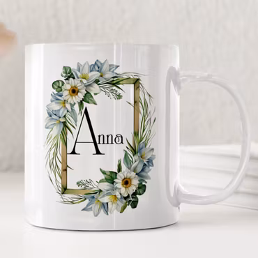 Personlig mugg med initial och namn i blommig ram