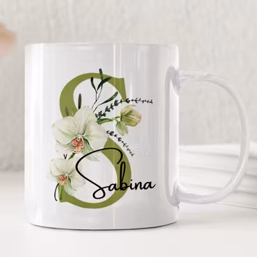 Personlig mugg med initial och orkidé – stilren monogram-present