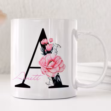 Personlig mugg med namn och rosa blommor – romantisk blom-mugg