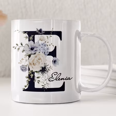 Personlig mugg med namn - Gråa blommor