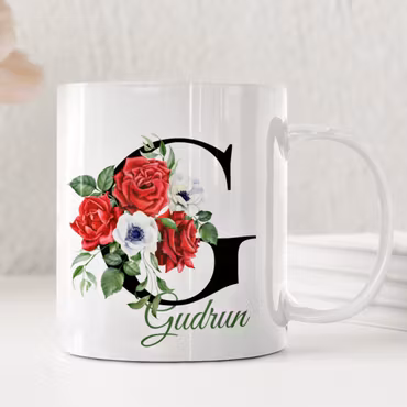 Personlig mugg med namn och röda rosor – tidlös och vacker presentmugg