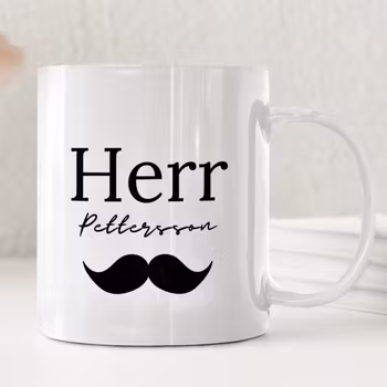 Personlig mugg med mustasch och namn – rolig present till honom
