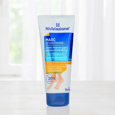 Exfolierande fotkräm för torra hälar