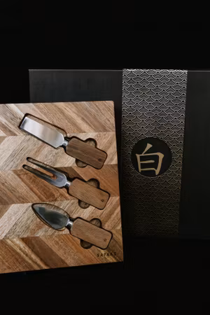 Satake Shiro Ostset Skärbräda med 3 knivar Akacia