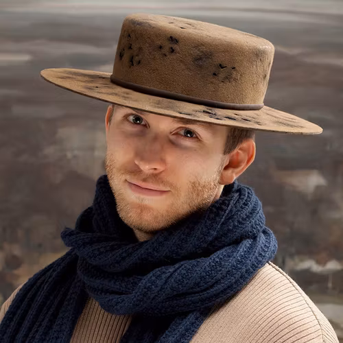 Spansk hatt med hål