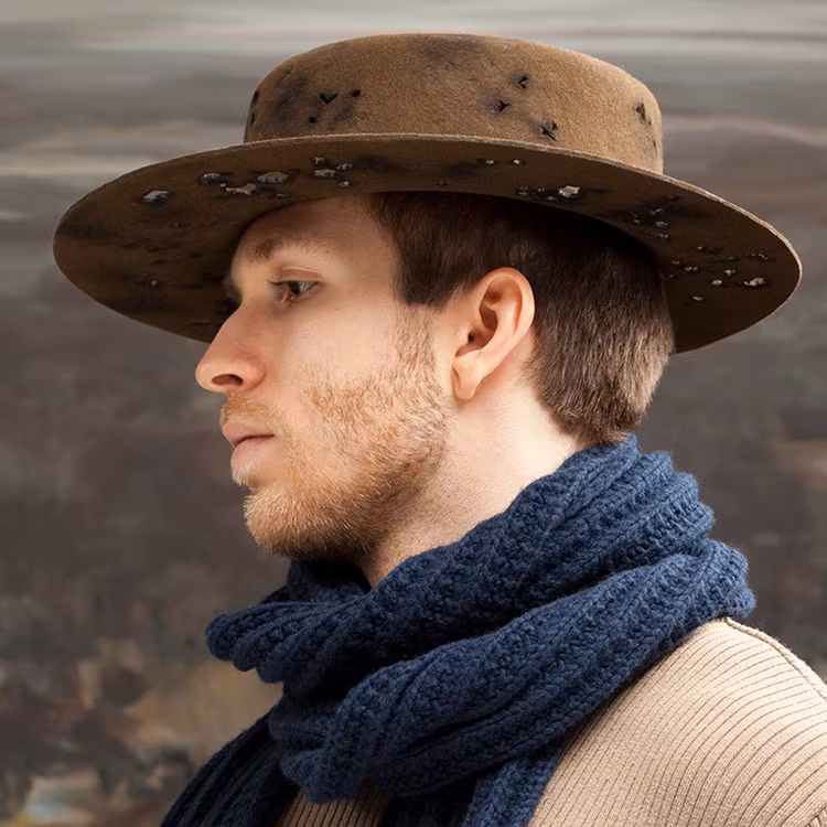 Spansk hatt med hål