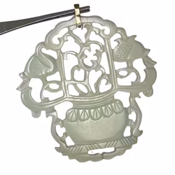Vintage, handskuren Jade Amulet / hänge
