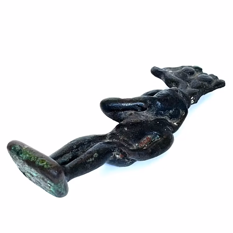 Muinainen egyptiläinen Amun-pronssinen patsas, kuvanveistäjä Harpocrates (1400-688 eKr.)