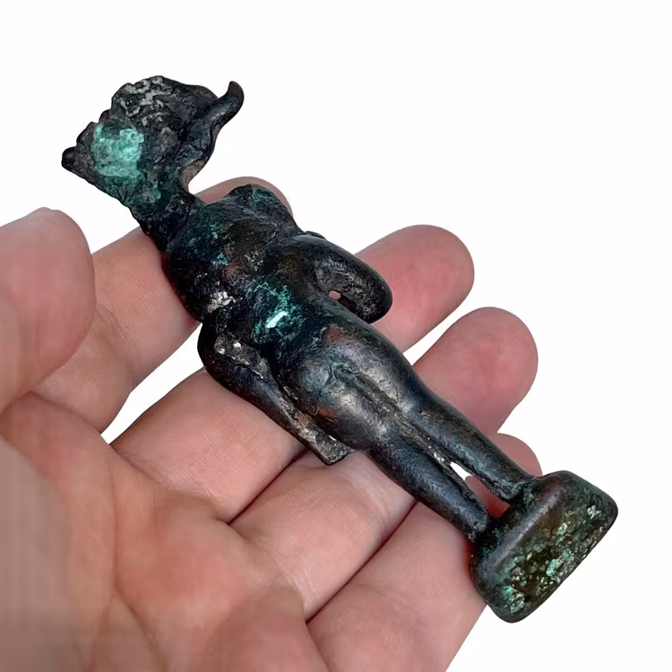 Muinainen egyptiläinen Amun-pronssinen patsas, kuvanveistäjä Harpocrates (1400-688 eKr.)