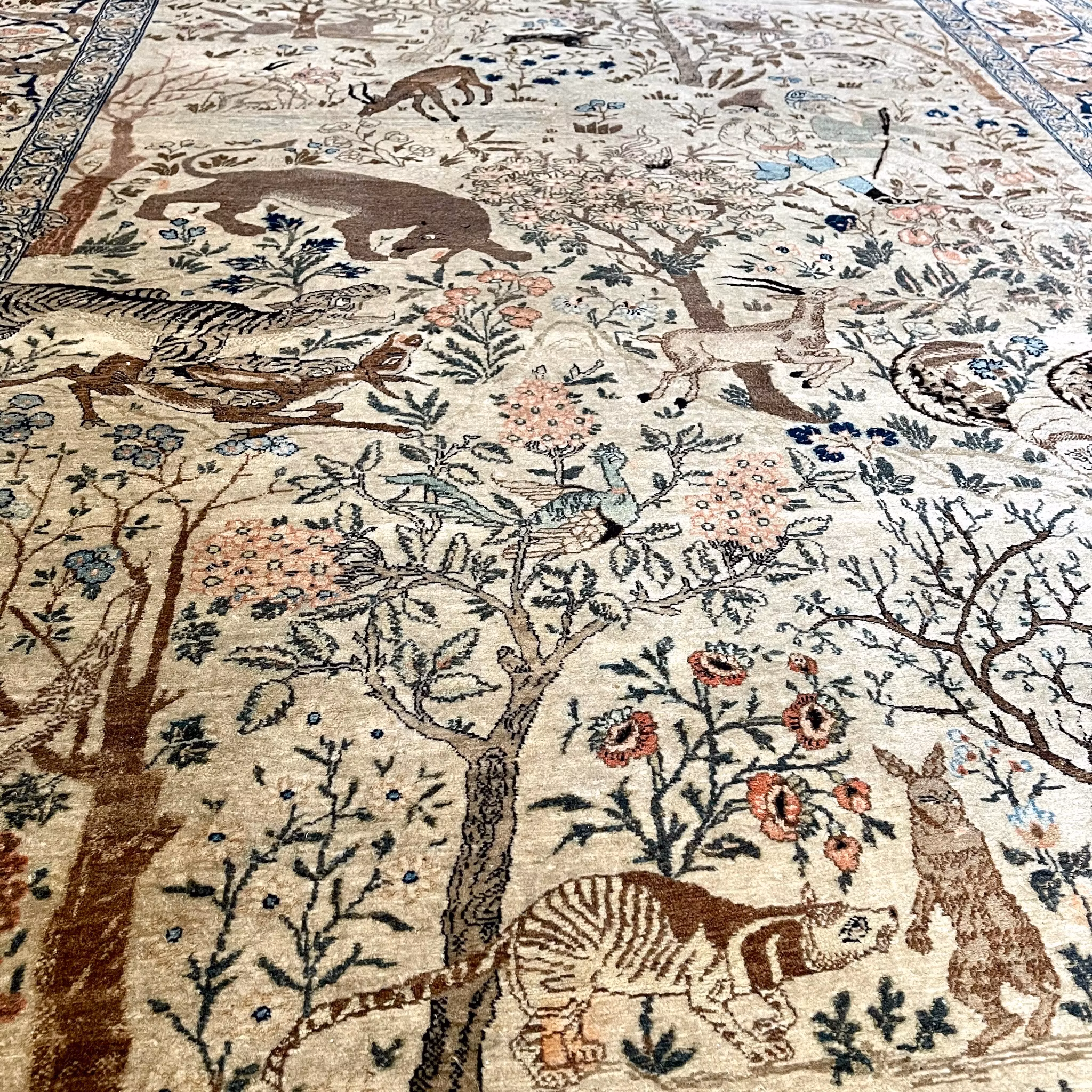 Alfombra antigua de Tabriz, fechada en 1218 d. H. (1803)