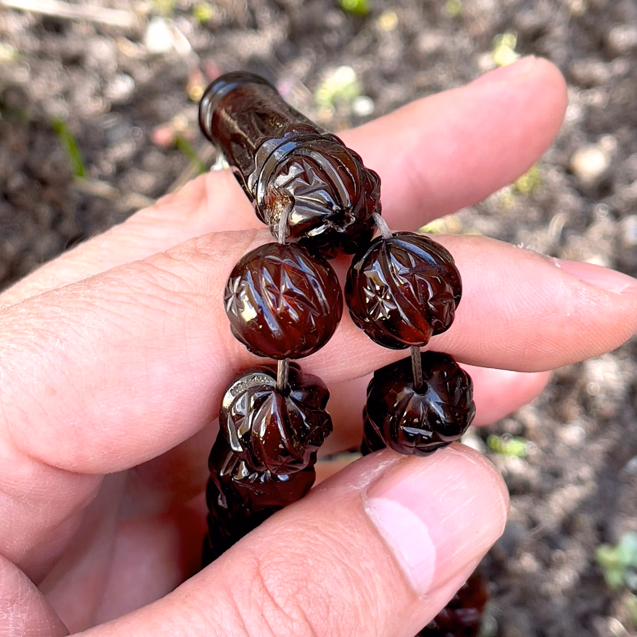Gammal naturlig baltisk bärnsten radband, 65 gram