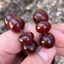 Old bakelite rosary, 113 g
