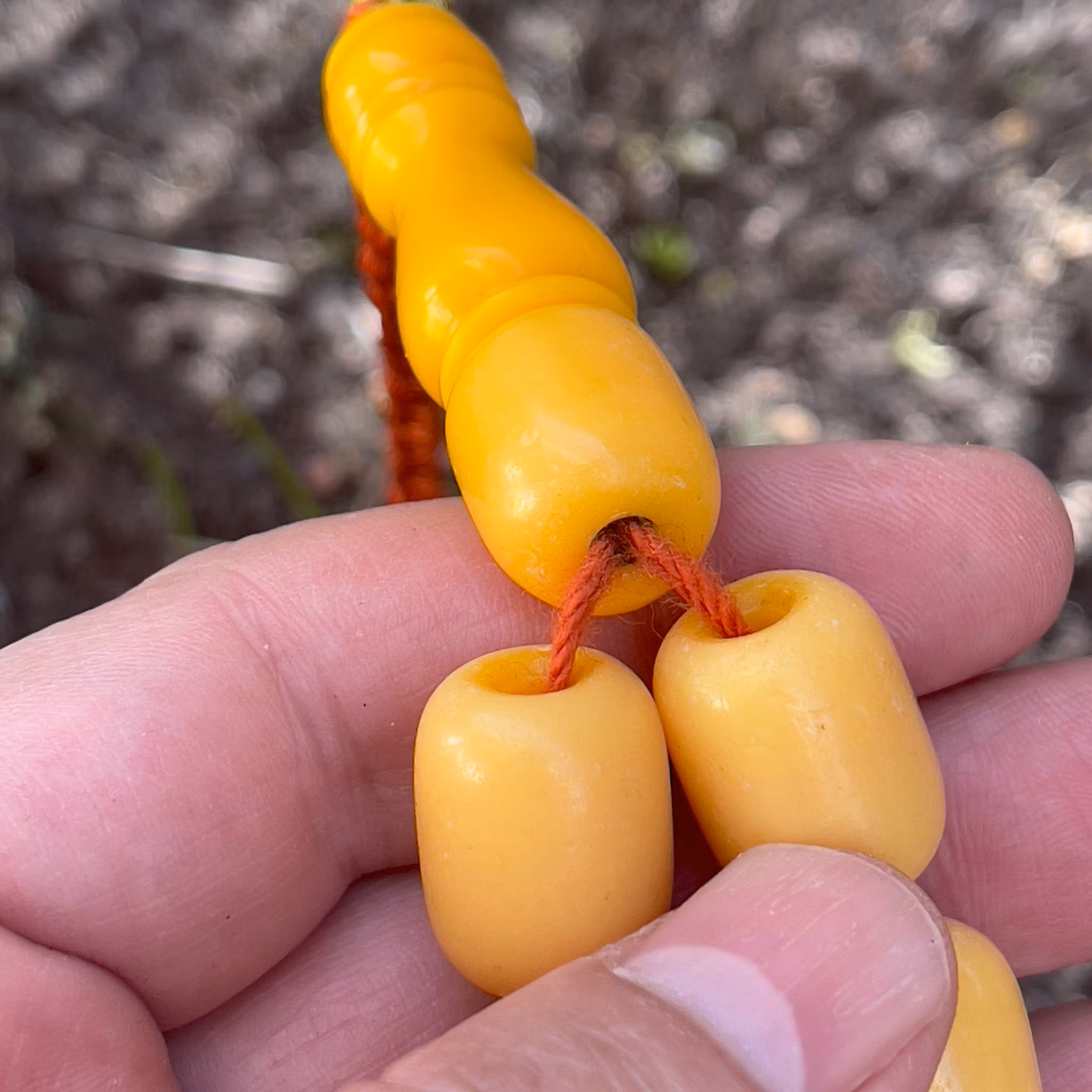 Antikk Mesteka rosenkrans, 33 perler, 112 g