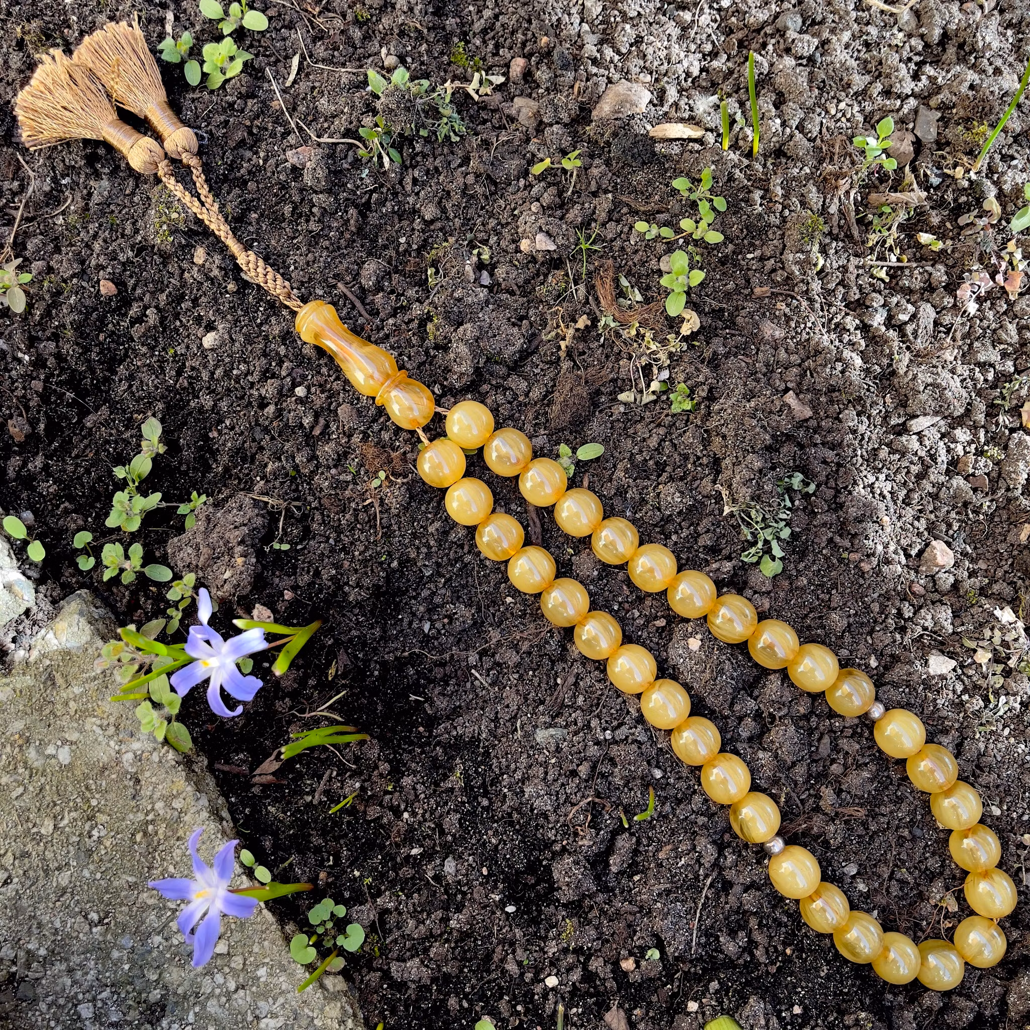 Misky bakelit radband, färgen som en druvklase, 65 g