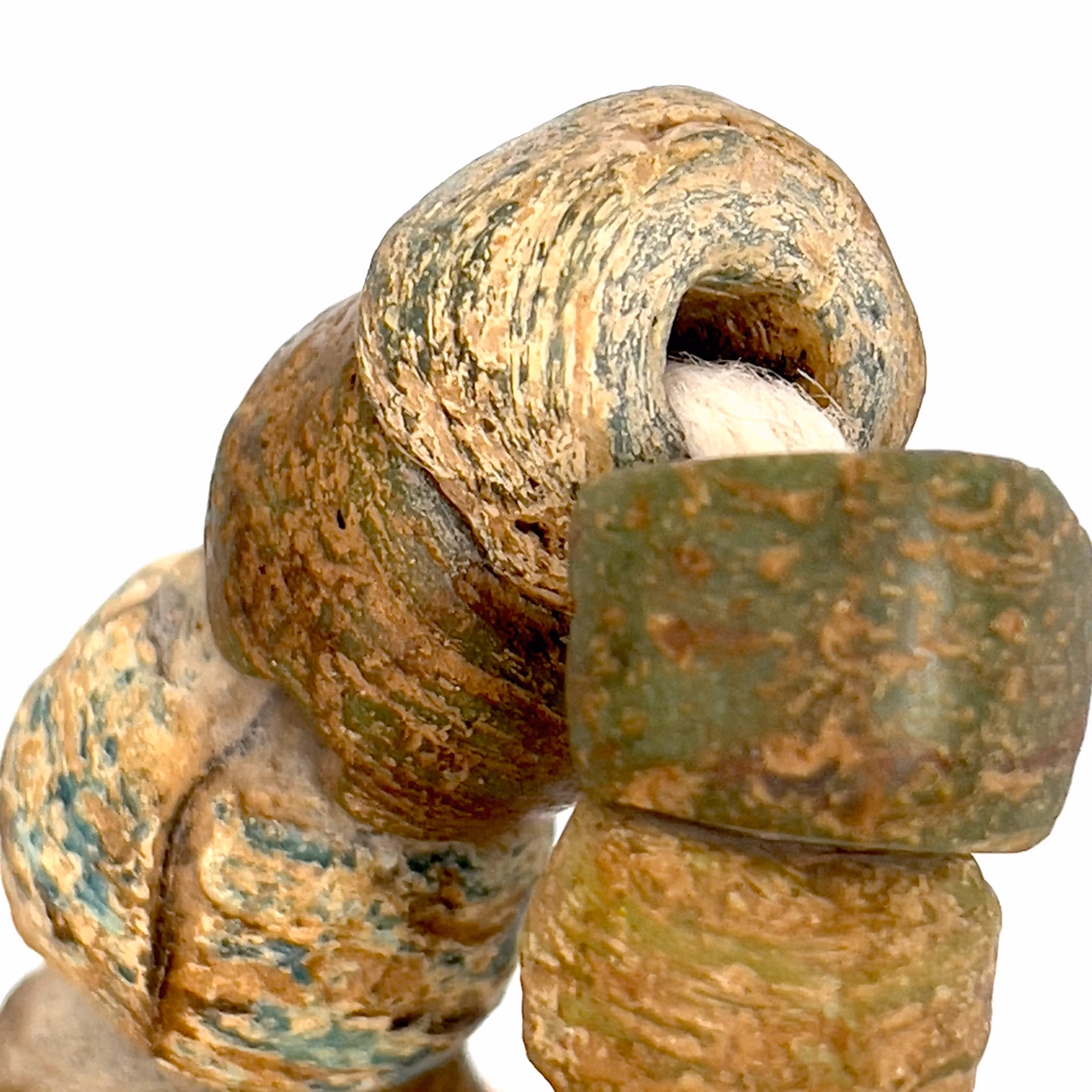 18 St. Oude Romeinse stenen kralen 700 v.Chr. – 400 v.Chr.