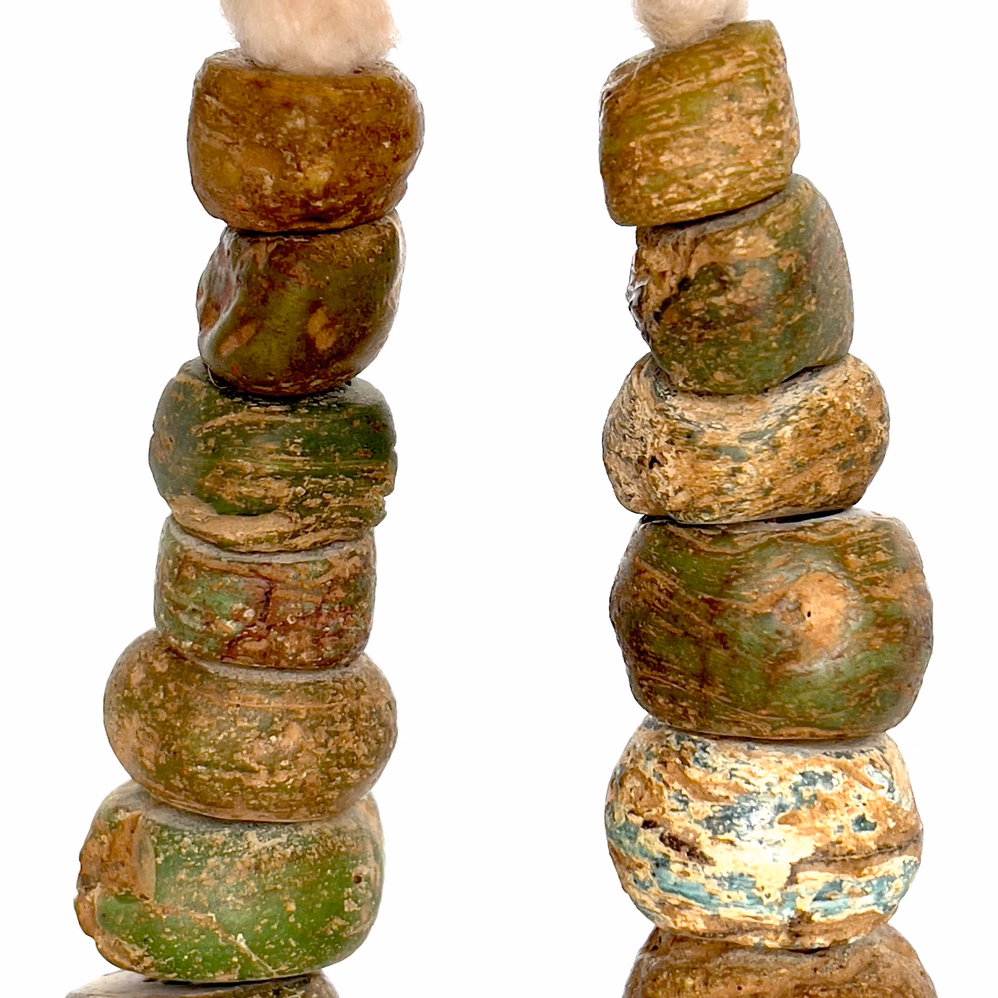 18 St. Oude Romeinse stenen kralen 700 v.Chr. – 400 v.Chr.