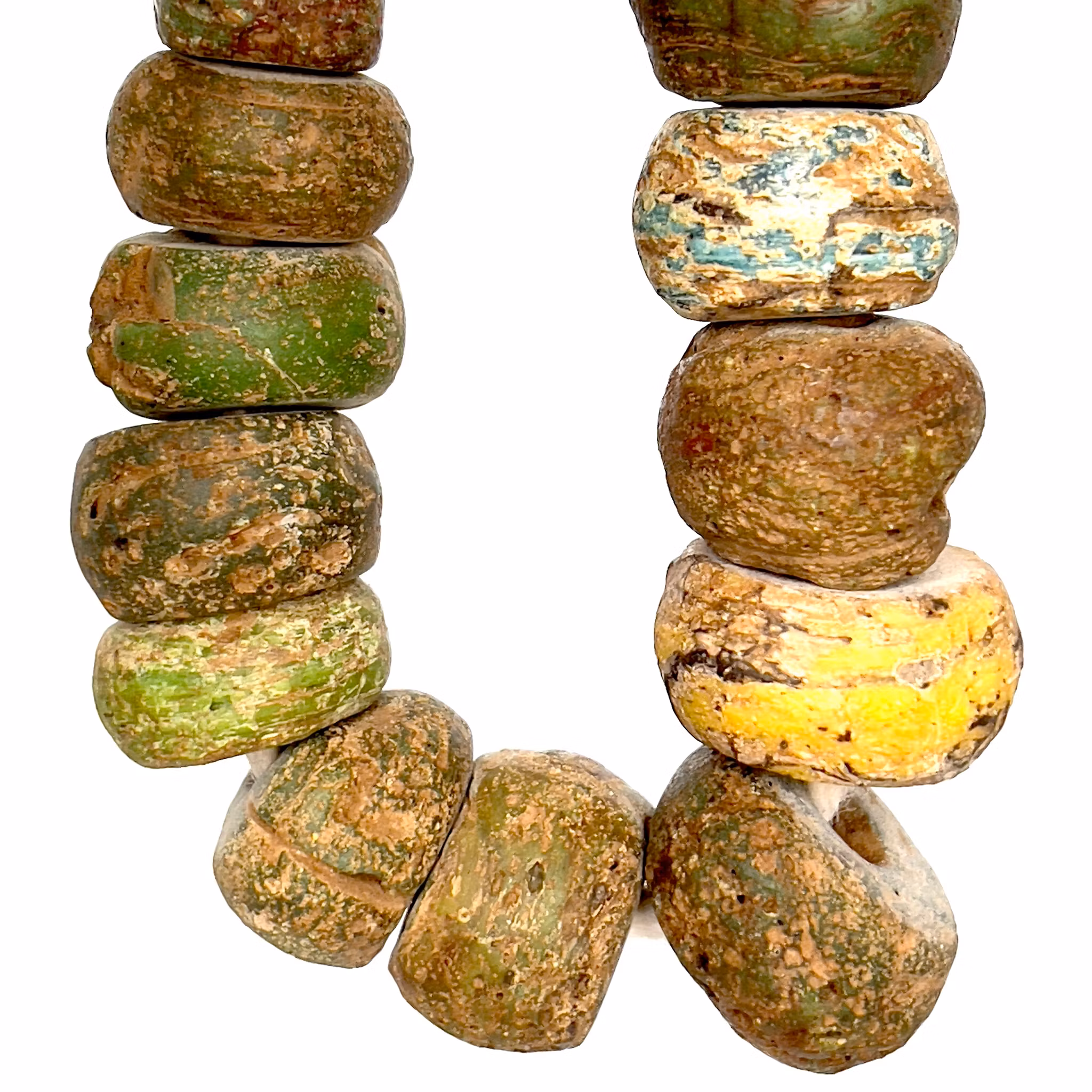 18 St. Oude Romeinse stenen kralen 700 v.Chr. – 400 v.Chr.