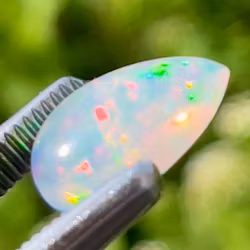 3,70 Karat Naturlig obehandlad Opal