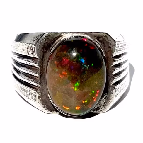 6,75 karat naturlig Opal, sølvring med sertifikat