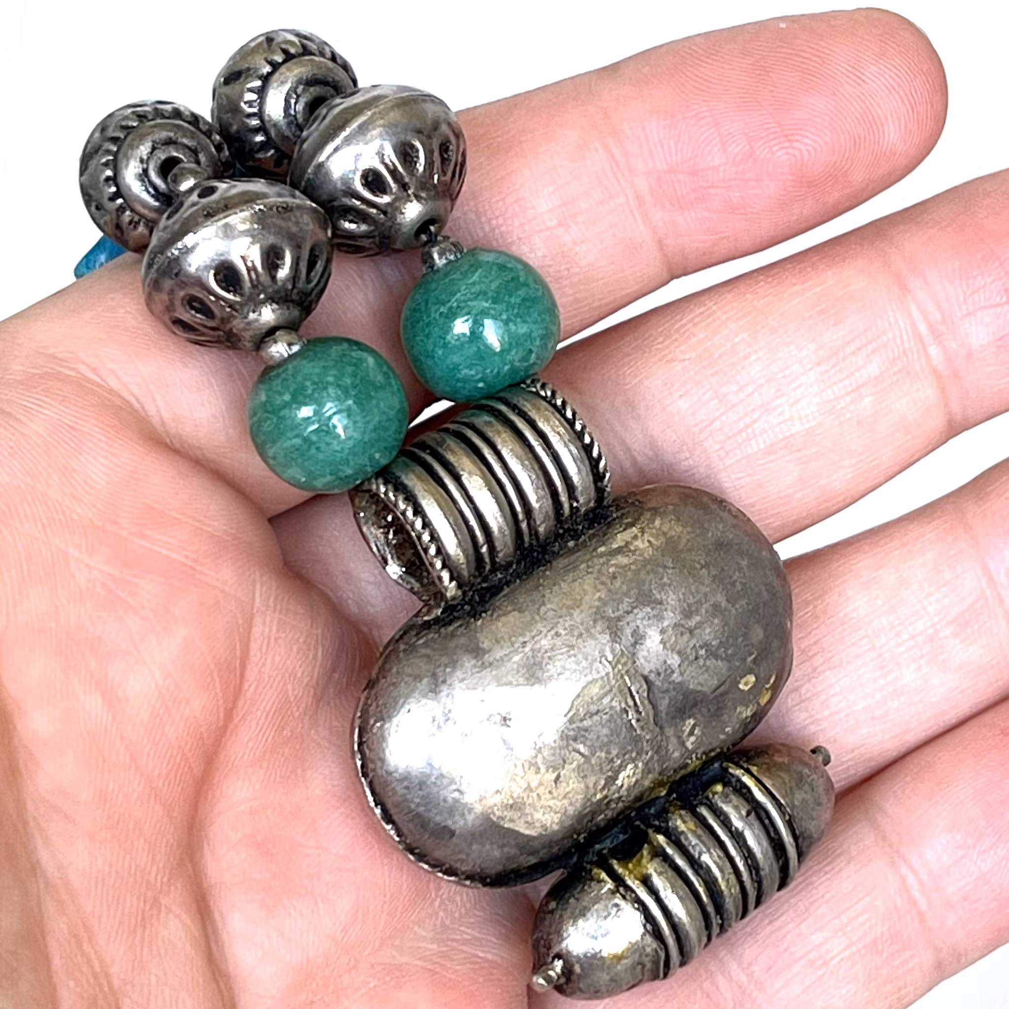 Antiikkinen kaulakoru