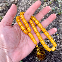 Naturlig pressat bärnsten radband, 51 g