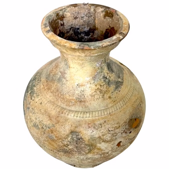 Han Dynasty (206 BC-220 AD) Chinese antique urn