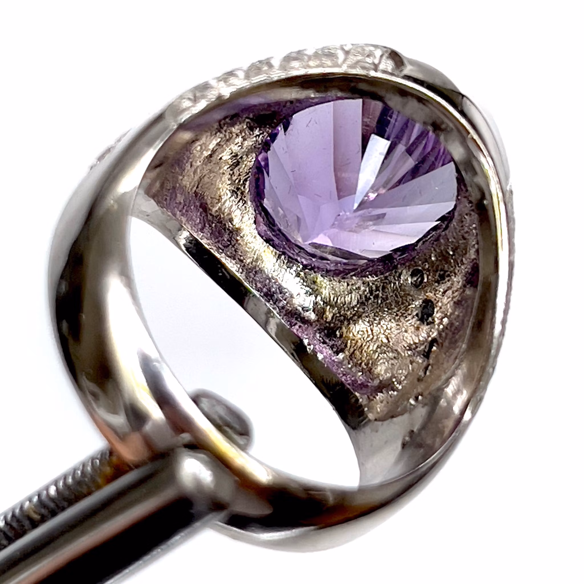 9.00 Carat natural untreated Amethyst, Handmade silver ring with certificate
