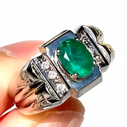 1,80 karat naturlig smaragd, handgjord silverring  med certifikat