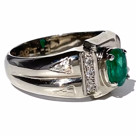 1.80 carat natural emerald, handmade silver ring with certificate