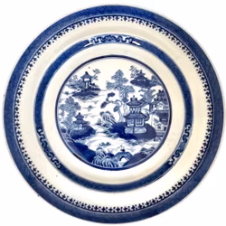Qianlong (1735-1796) Chinese porcelain dish