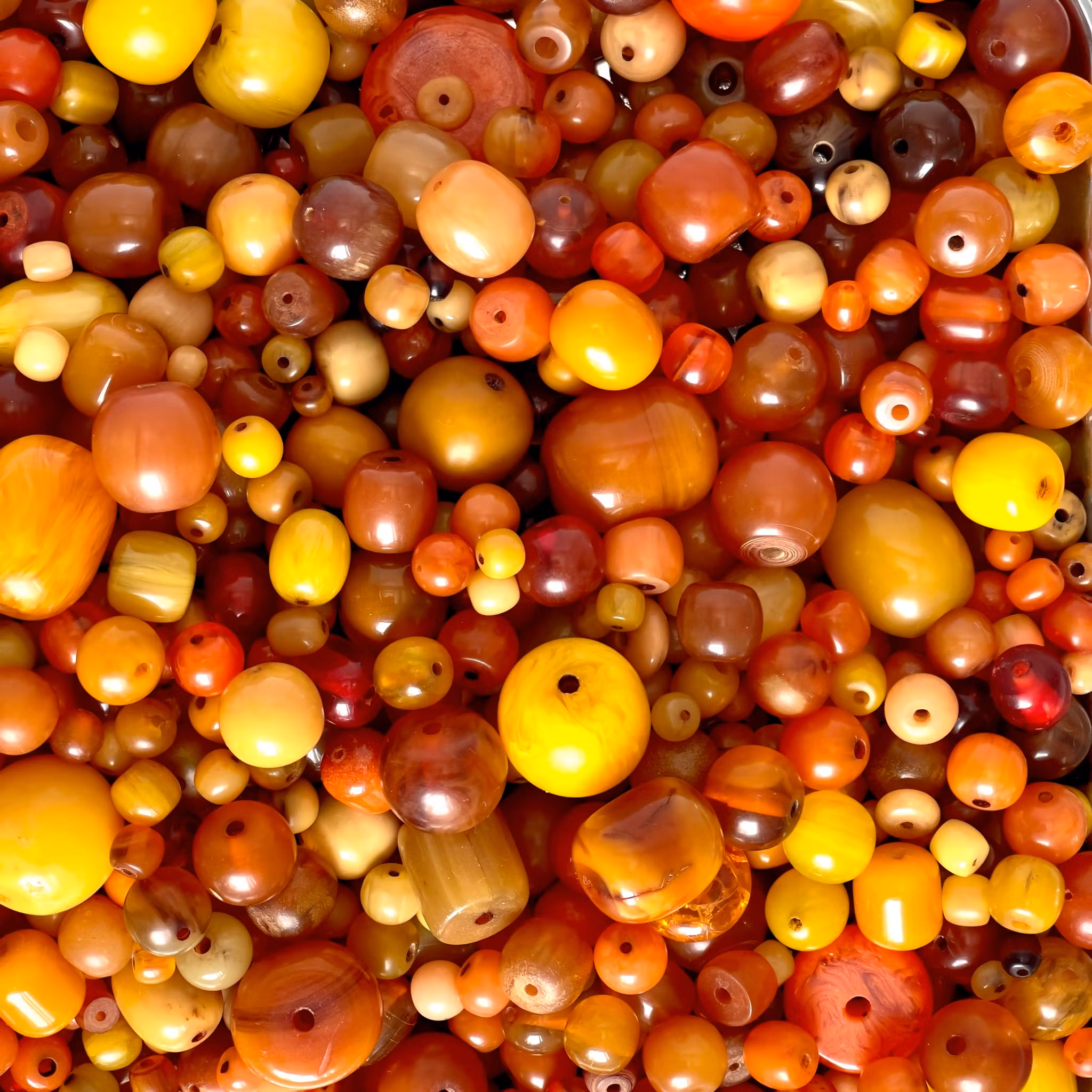Gammal bakelit blandade pärlor 1690 g