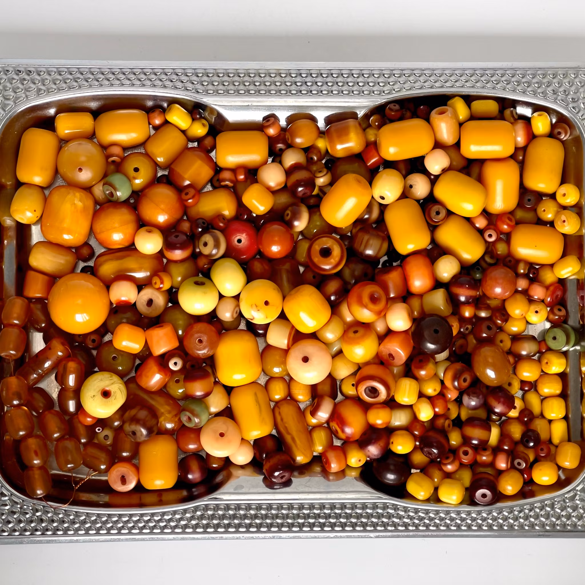 Gammal bakelit blandade pärlor 954 g