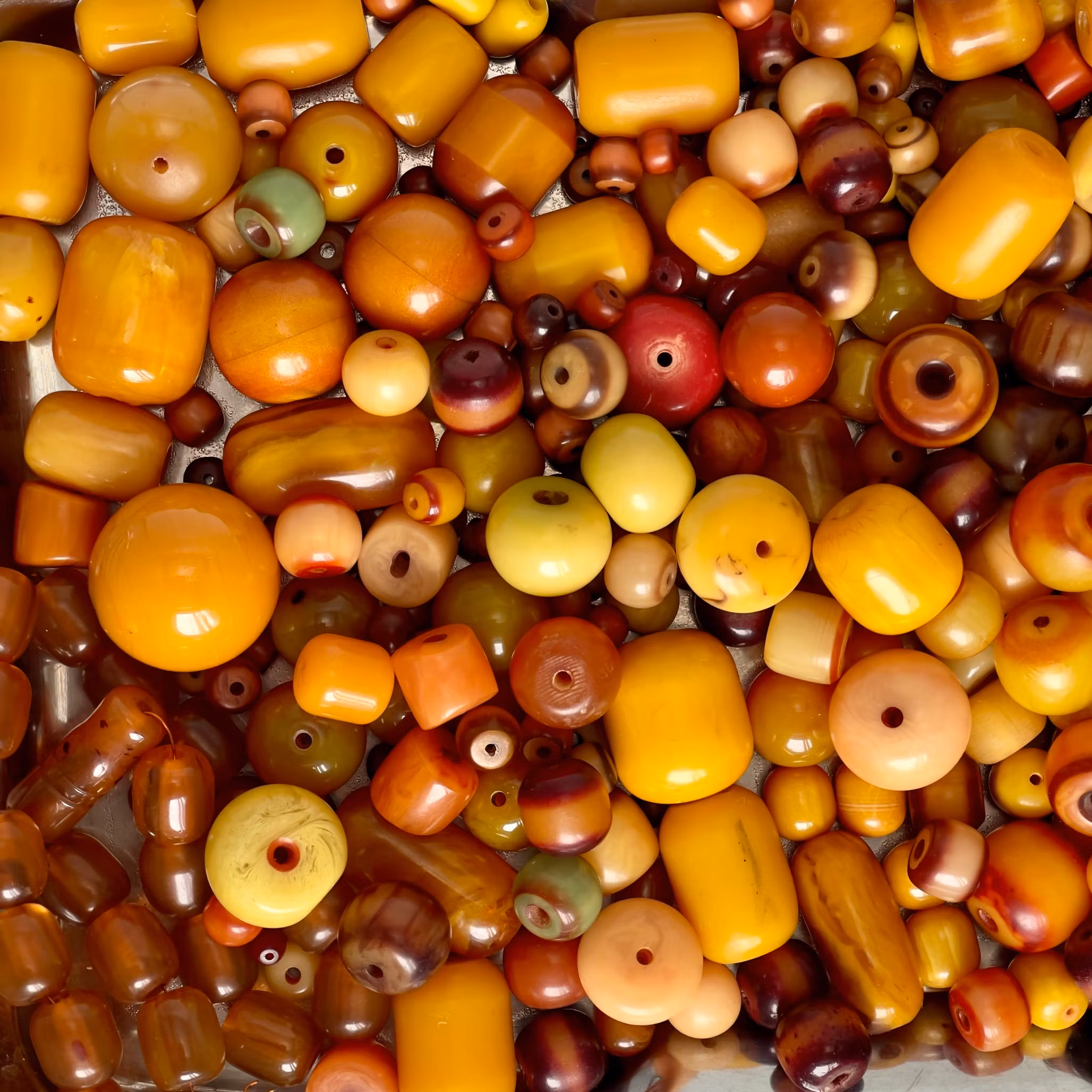 Gammal bakelit blandade pärlor 954 g