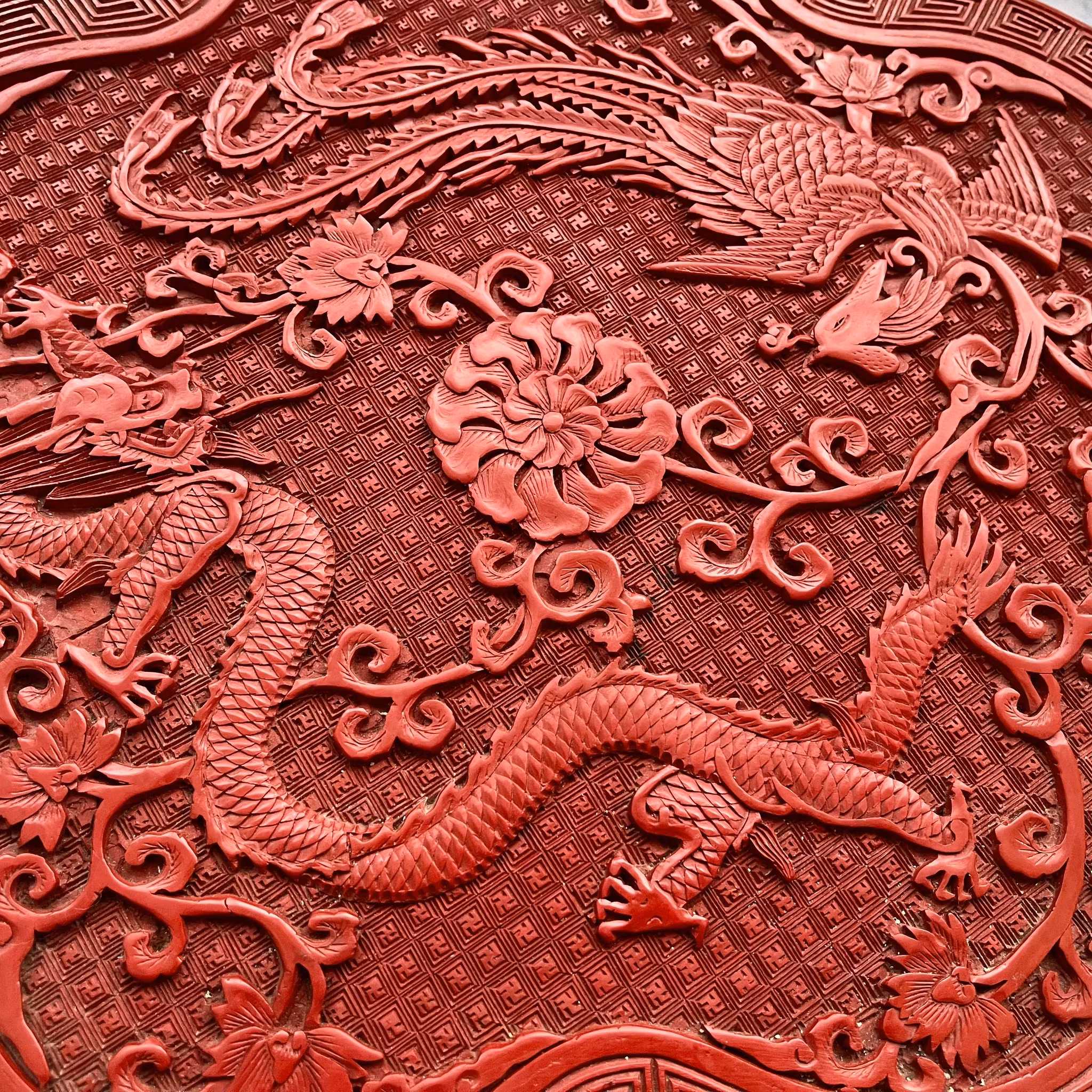 Republikken Kina (1912–1949) håndkuttet lakkarbeidsboks med lokk