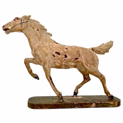 Antik hästskulptur lera på metalltråd