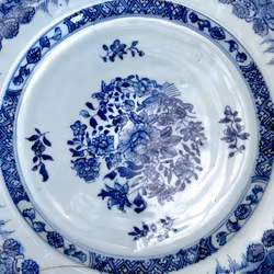 Qianlong (1735-1796) kinesiskt porslins fat