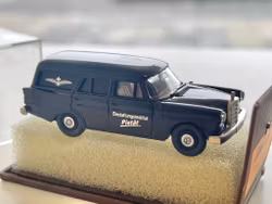 Mercedes 190 z Brekiną