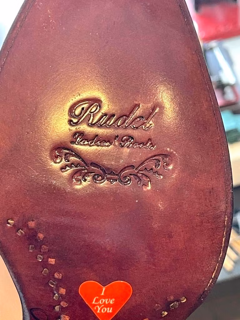 Rudel Linea embroidered boots size US 6