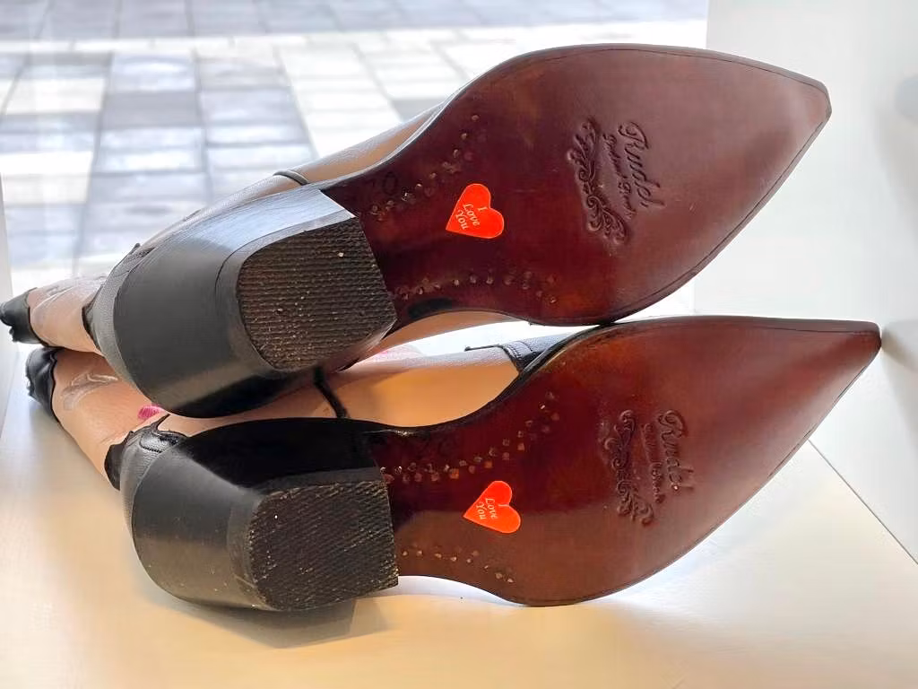 Rudel Linea embroidered boots size US 6