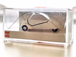 Busch HO skala trehjulig bil