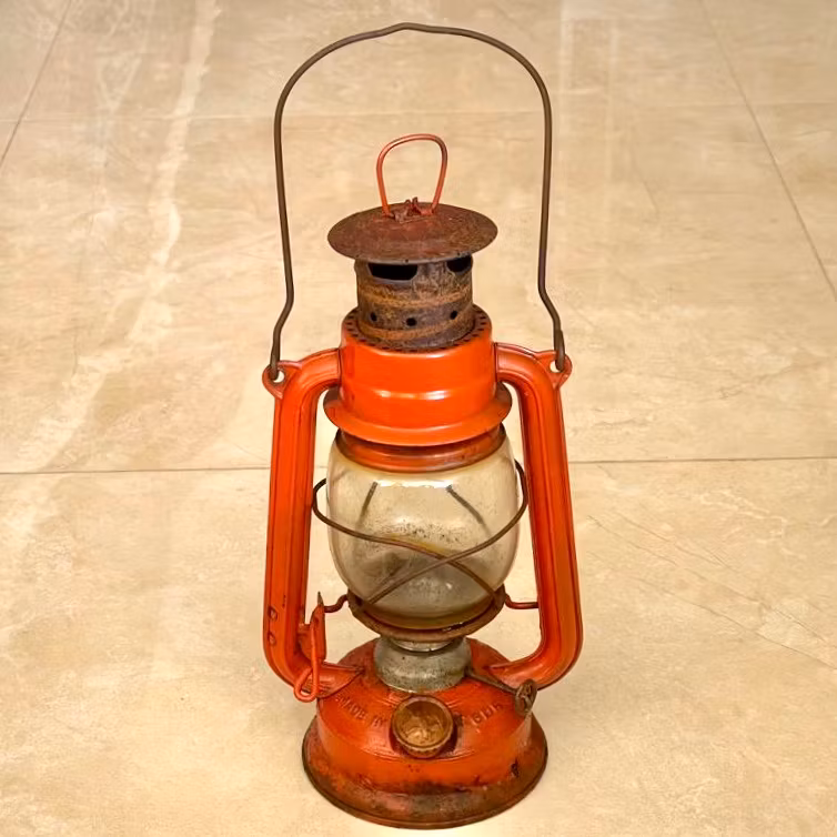 Äldre oljelampa BAT no 158