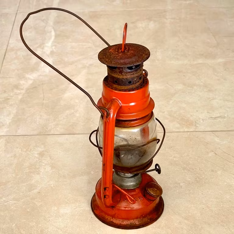 Äldre oljelampa BAT no 158