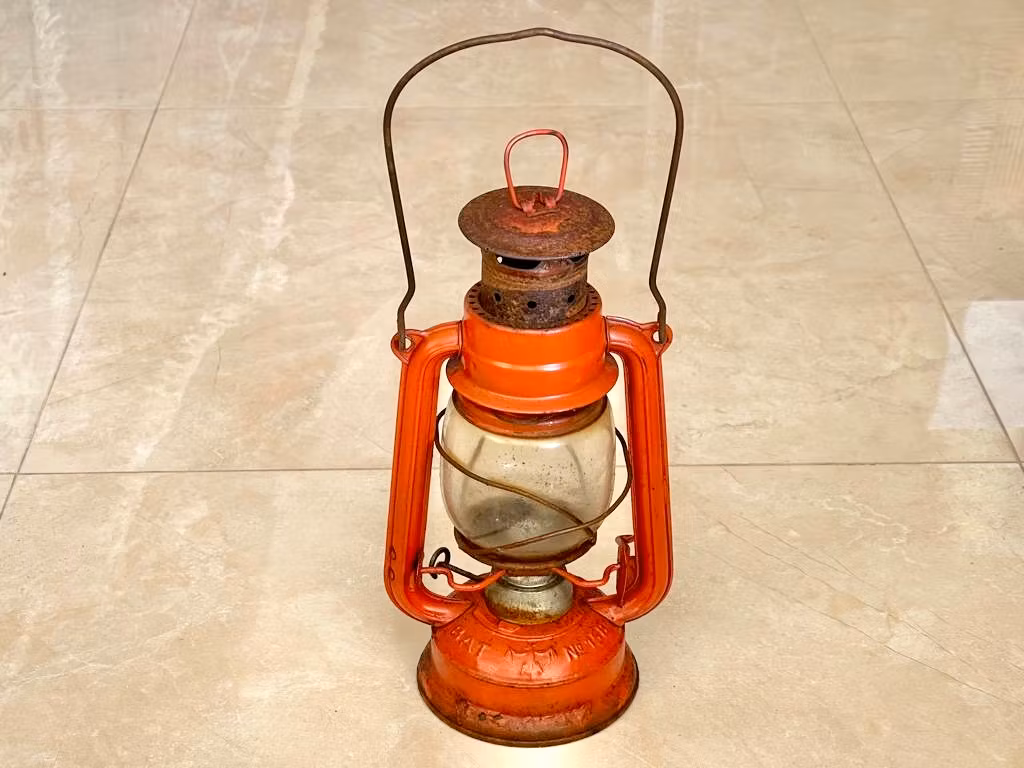 Äldre oljelampa BAT no 158