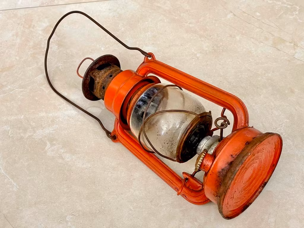 Äldre oljelampa BAT no 158