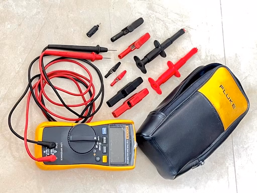 Fluke 113 Digital Multimeter