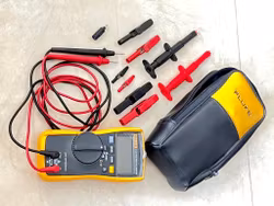 Fluke 113 Digital Multimeter