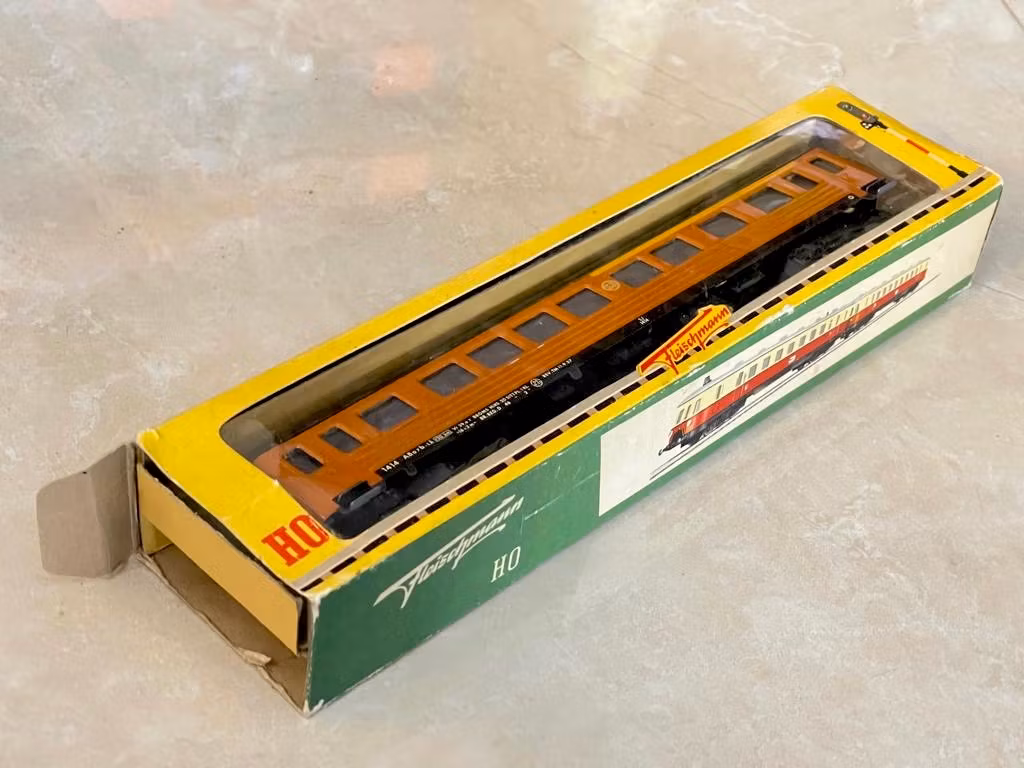 Fleischmann Vagn SJ 1414-2 HO