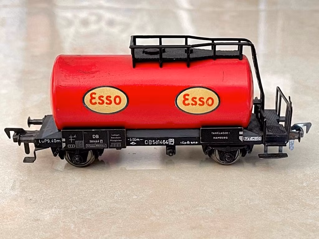 ​​​​Vintage Fleischmann 581464 HO ESSO Tanker Vagn DB